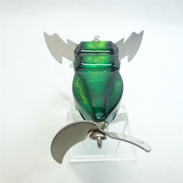 ガンディーニ．